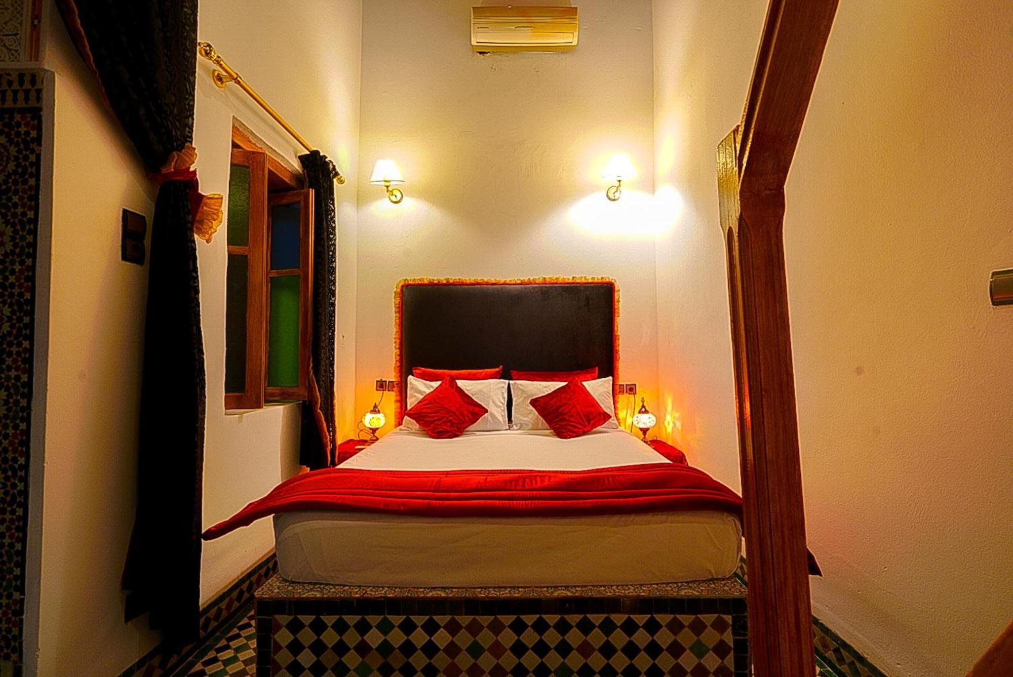 Riad Sahraui Фес Екстер'єр фото